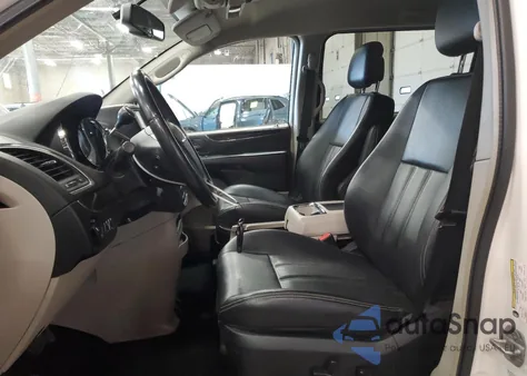 2013 Chrysler Town & Country Touring z USA, uszkodzony, nr VIN 2C4RC1BGXDR588676